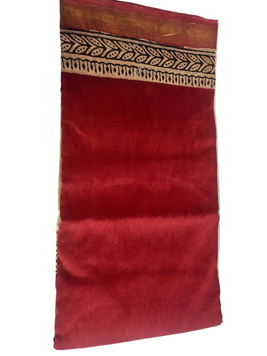 Red Handloom Saree - praasam