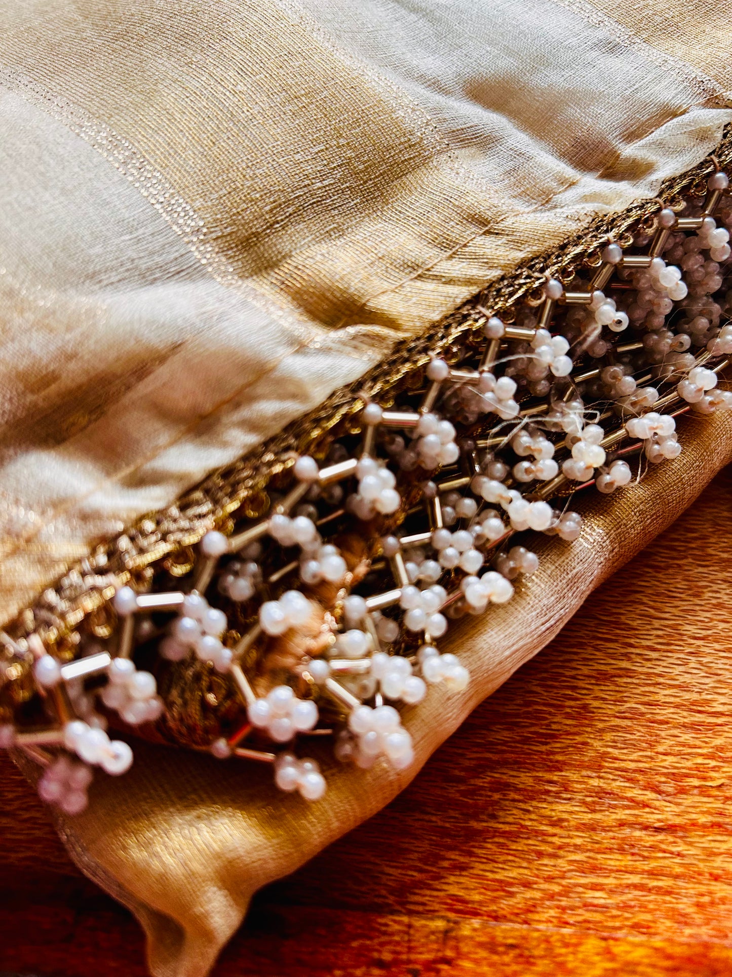 Beige and Gold Stripe Tissue sare