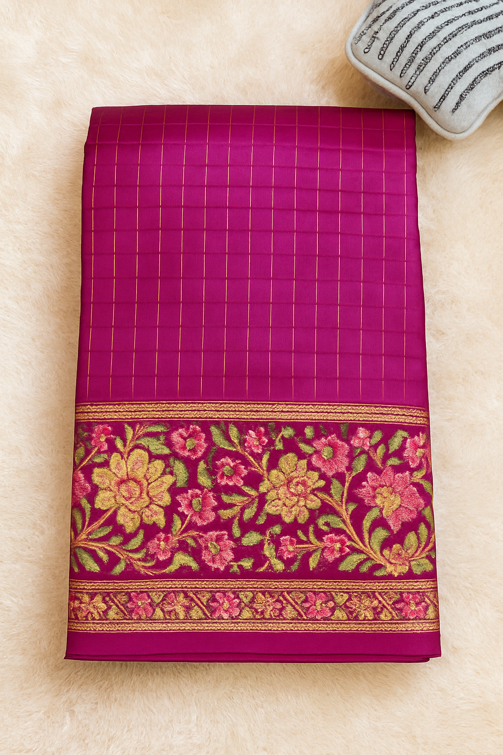 Enhanced Wine Saree Image 2